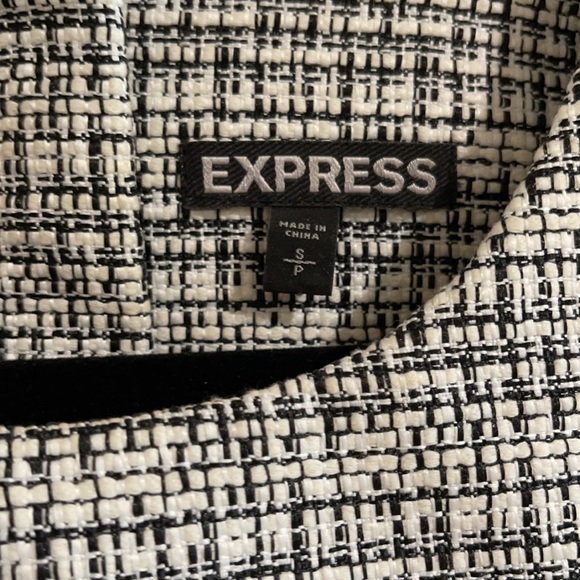Express Top - Picture 2 of 4